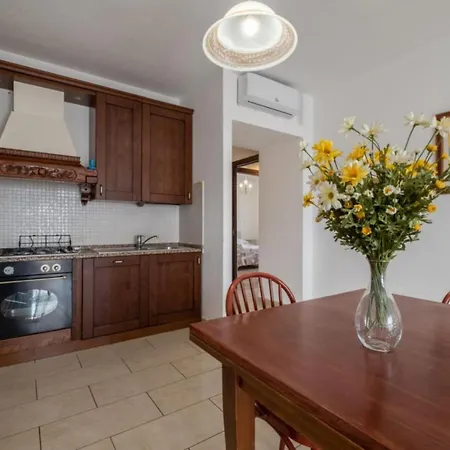 Dimoras 3br Center Balcony & Parking أولبيا