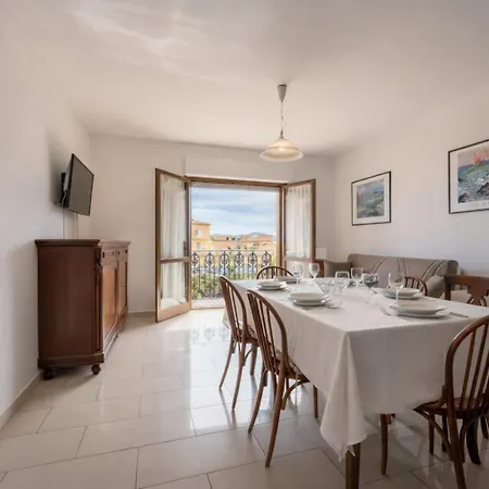 Dimoras 3br Center Balcony & Parking Sf Olbia